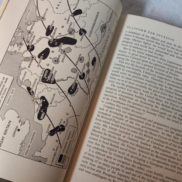 Crusade in Europe Book Hardcover Dwight D Eisenhower Copyright 1948 book - Picture 12 of 14